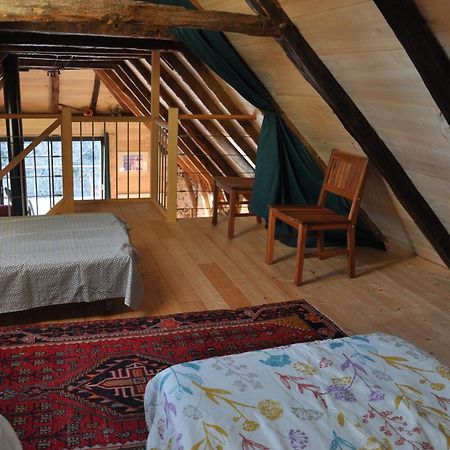 Gite Le Couderc De Coubisou, Grange Renovee Extérieur photo