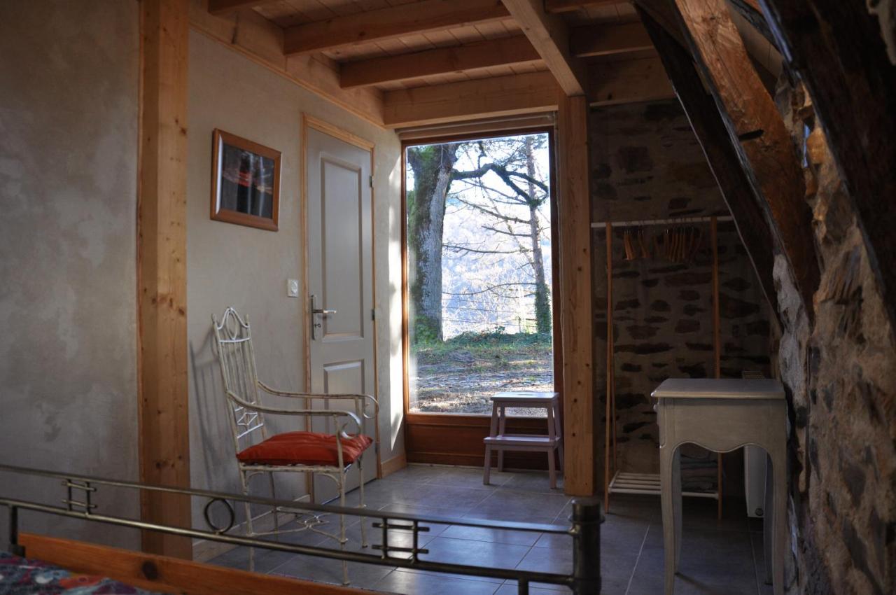 Gite Le Couderc De Coubisou, Grange Renovee Extérieur photo